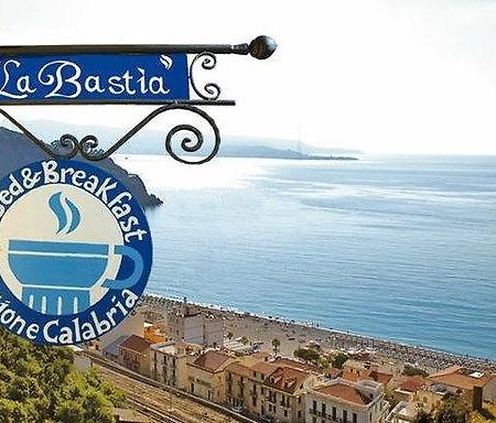 La Bastia Bed & Breakfast Scilla Eksteriør bilde