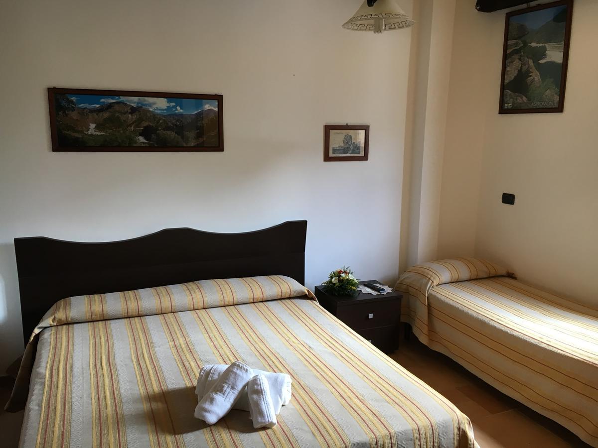 La Bastia Bed & Breakfast Scilla Eksteriør bilde