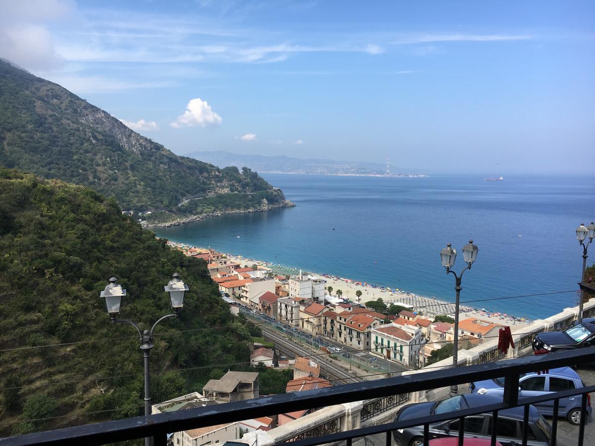 La Bastia Bed & Breakfast Scilla Eksteriør bilde