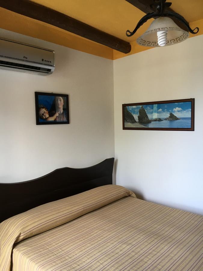 La Bastia Bed & Breakfast Scilla Eksteriør bilde