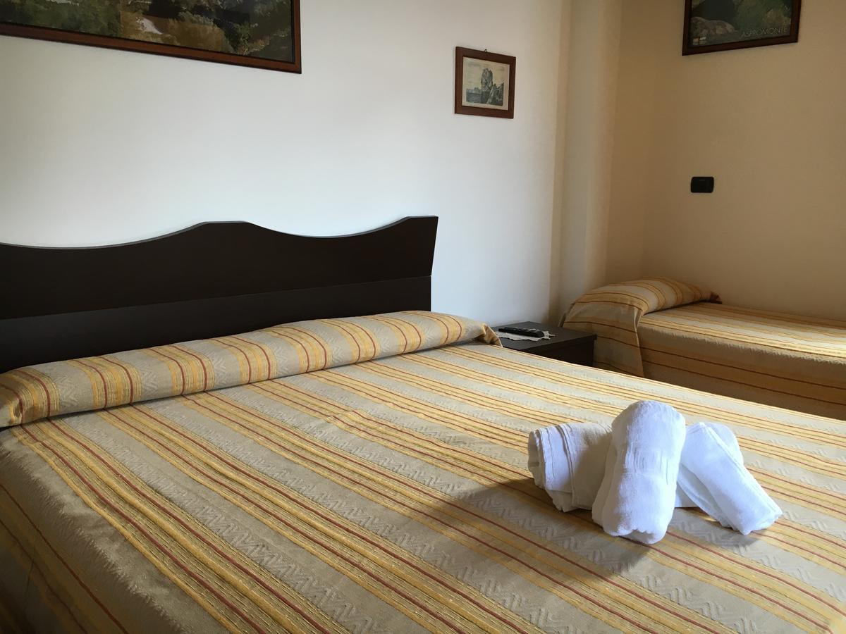La Bastia Bed & Breakfast Scilla Eksteriør bilde