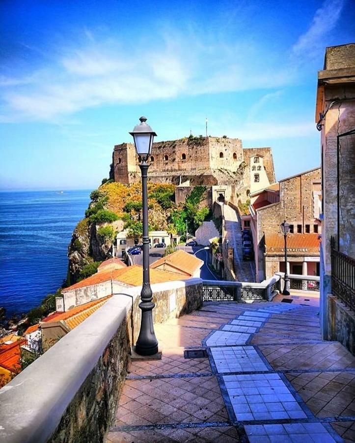 La Bastia Bed & Breakfast Scilla Eksteriør bilde